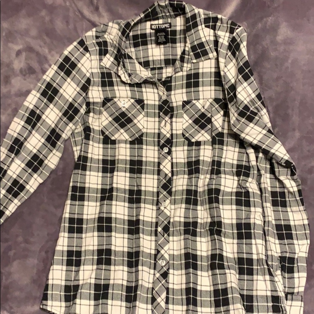 Plaid hot topic top with skull on back